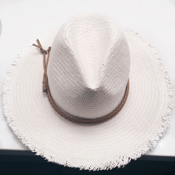Merona Accessories - White hat